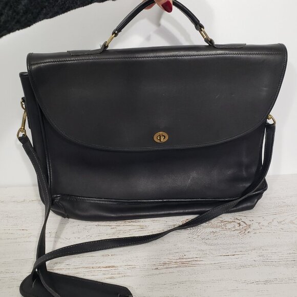 Reve Handbags - REVE  Black Leather Attache Laptop Messenger Bag